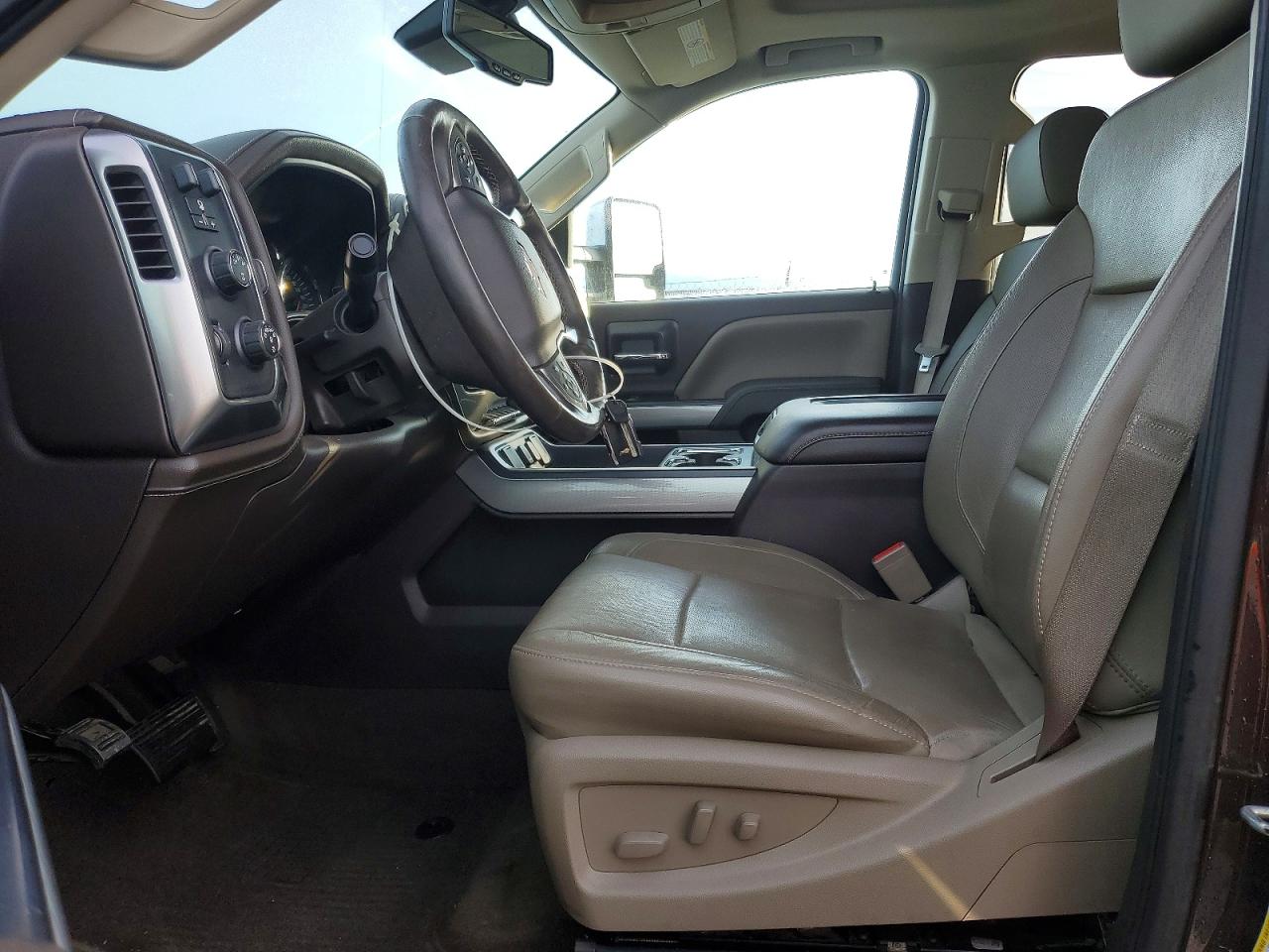 2016 CHEVROLET SILVERADO K3500 LTZ photo 7