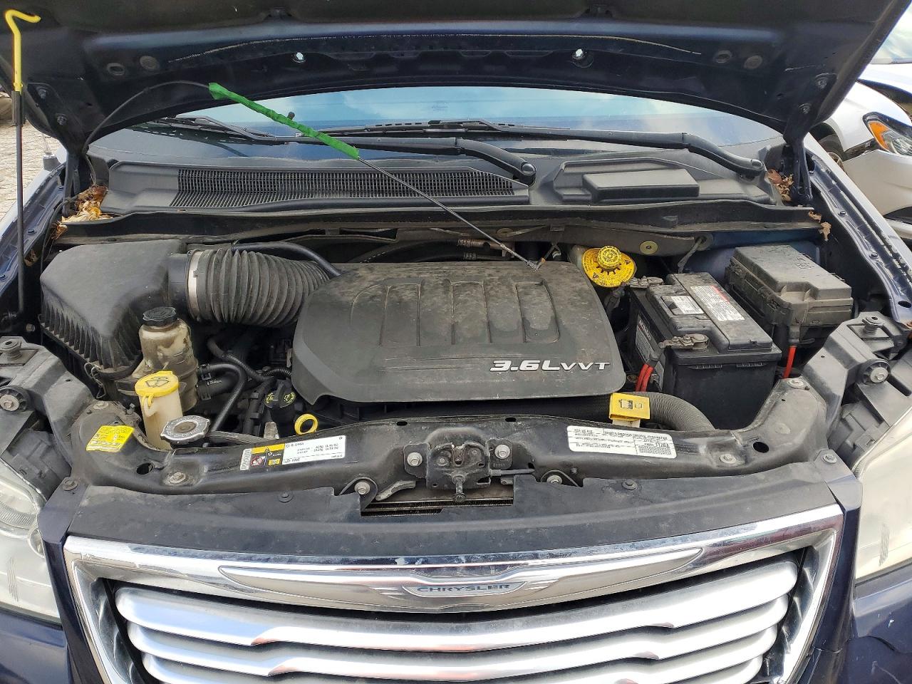2015 CHRYSLER TOWN & COUNTRY TOURING photo 12