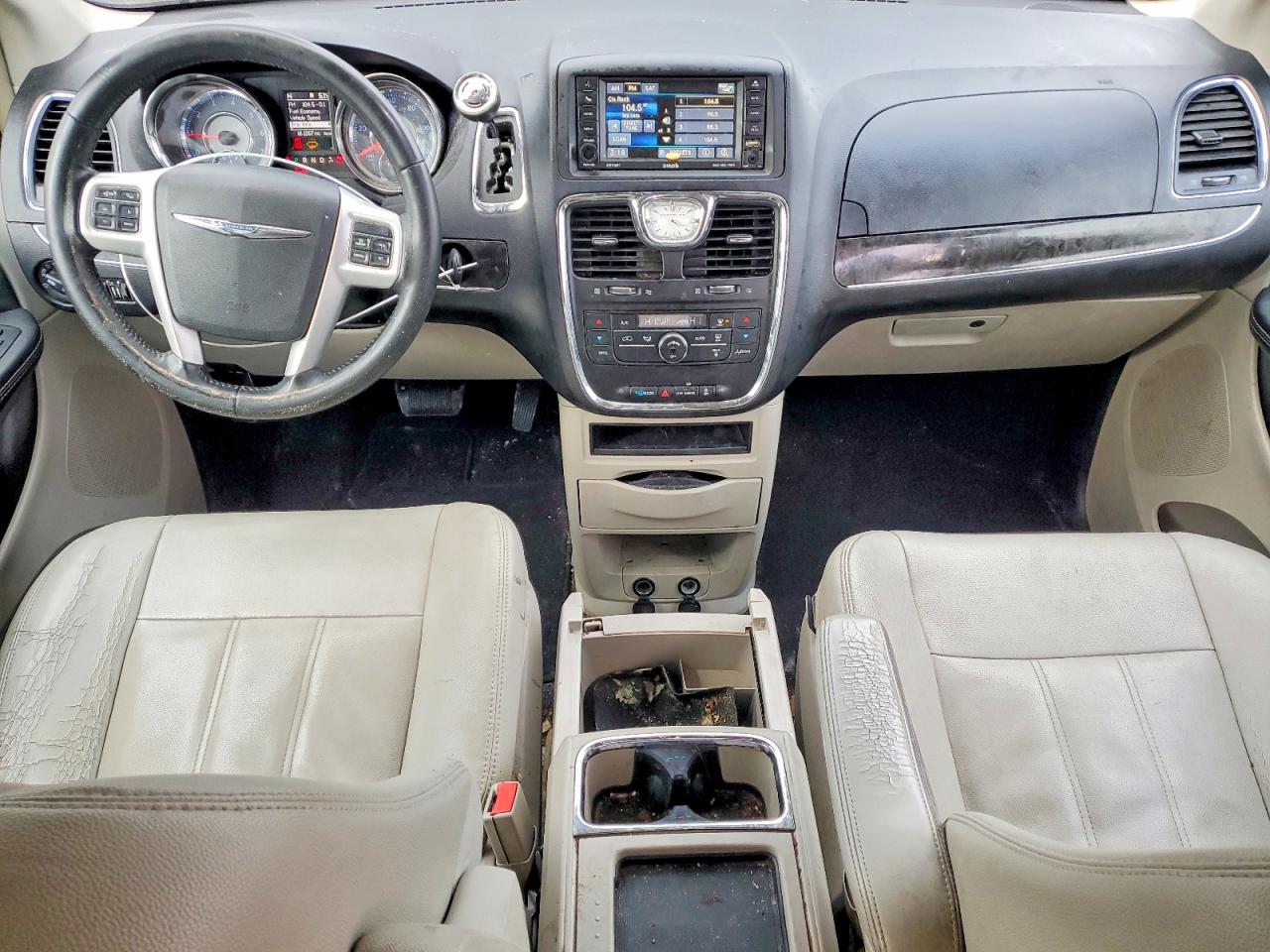 2015 CHRYSLER TOWN & COUNTRY TOURING photo 8