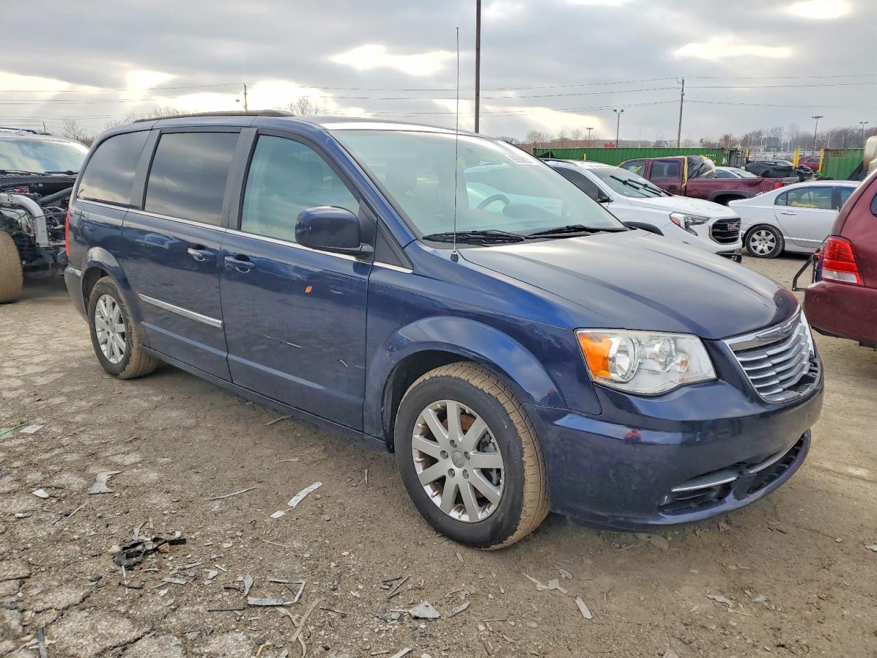 2015 CHRYSLER TOWN & COUNTRY TOURING photo 4