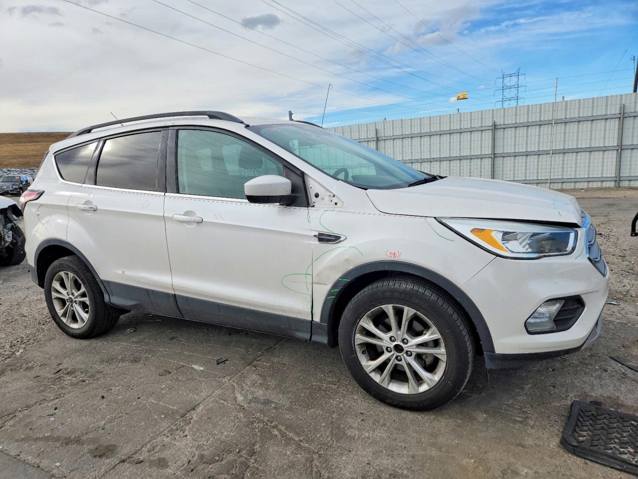 2017 FORD ESCAPE SE photo 4