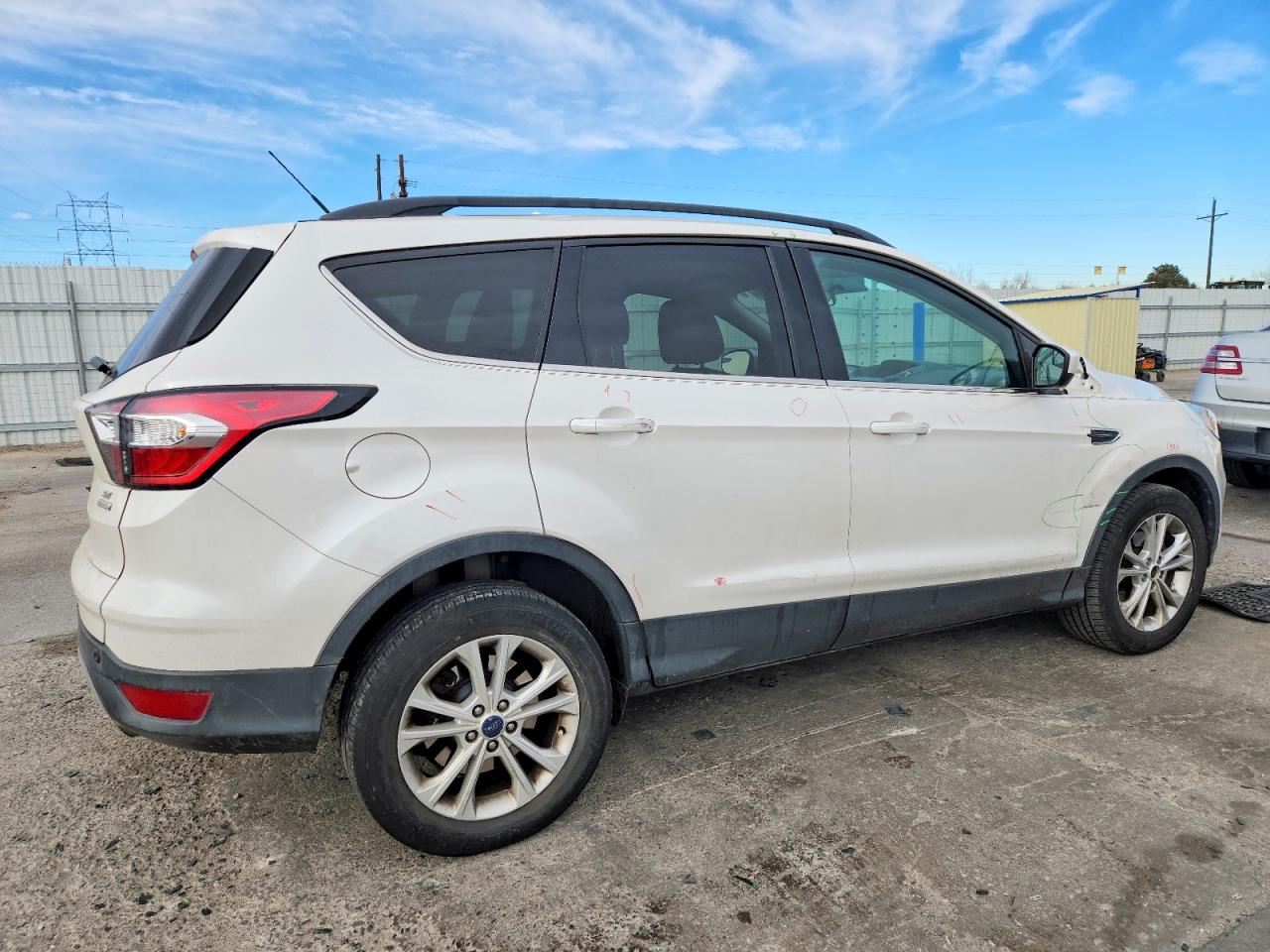 2017 FORD ESCAPE SE photo 3