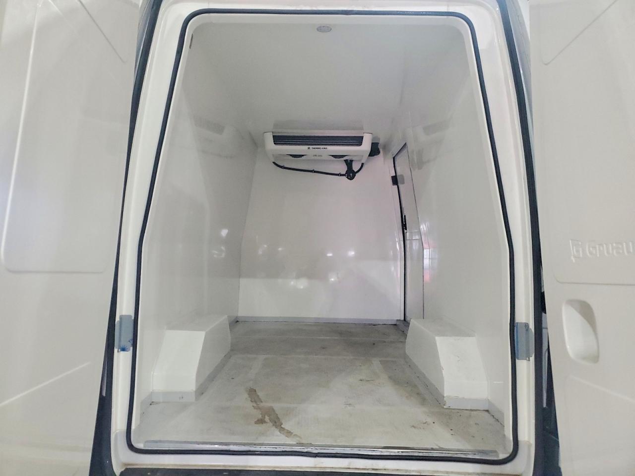 2024 MERCEDES BENZ SPRINTER 2500 REFRIGERATED DELIVERY VAN photo 10