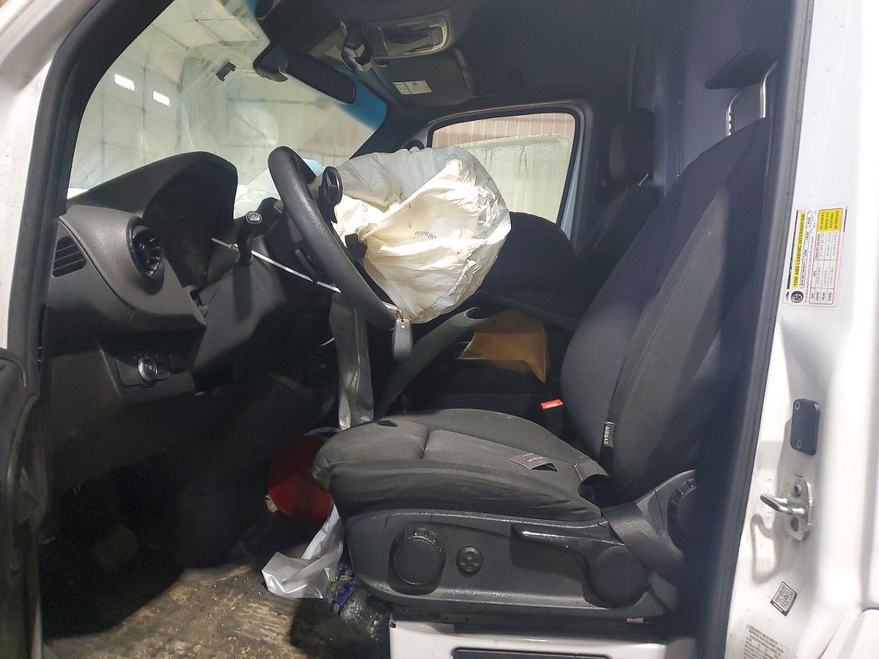 2024 MERCEDES BENZ SPRINTER 2500 REFRIGERATED DELIVERY VAN photo 7
