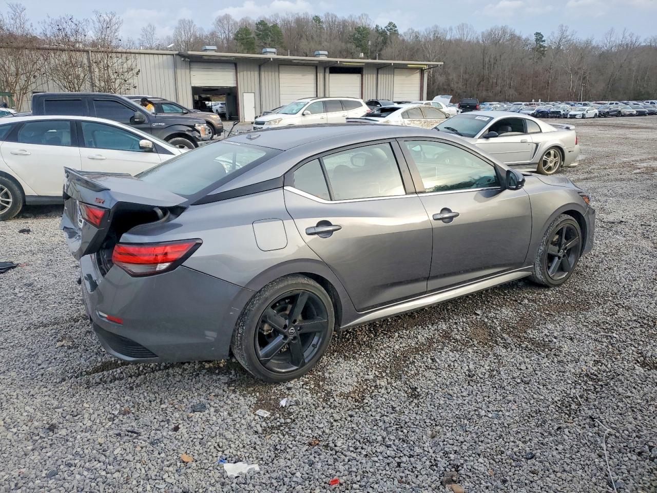 2024 NISSAN SENTRA SR photo 3