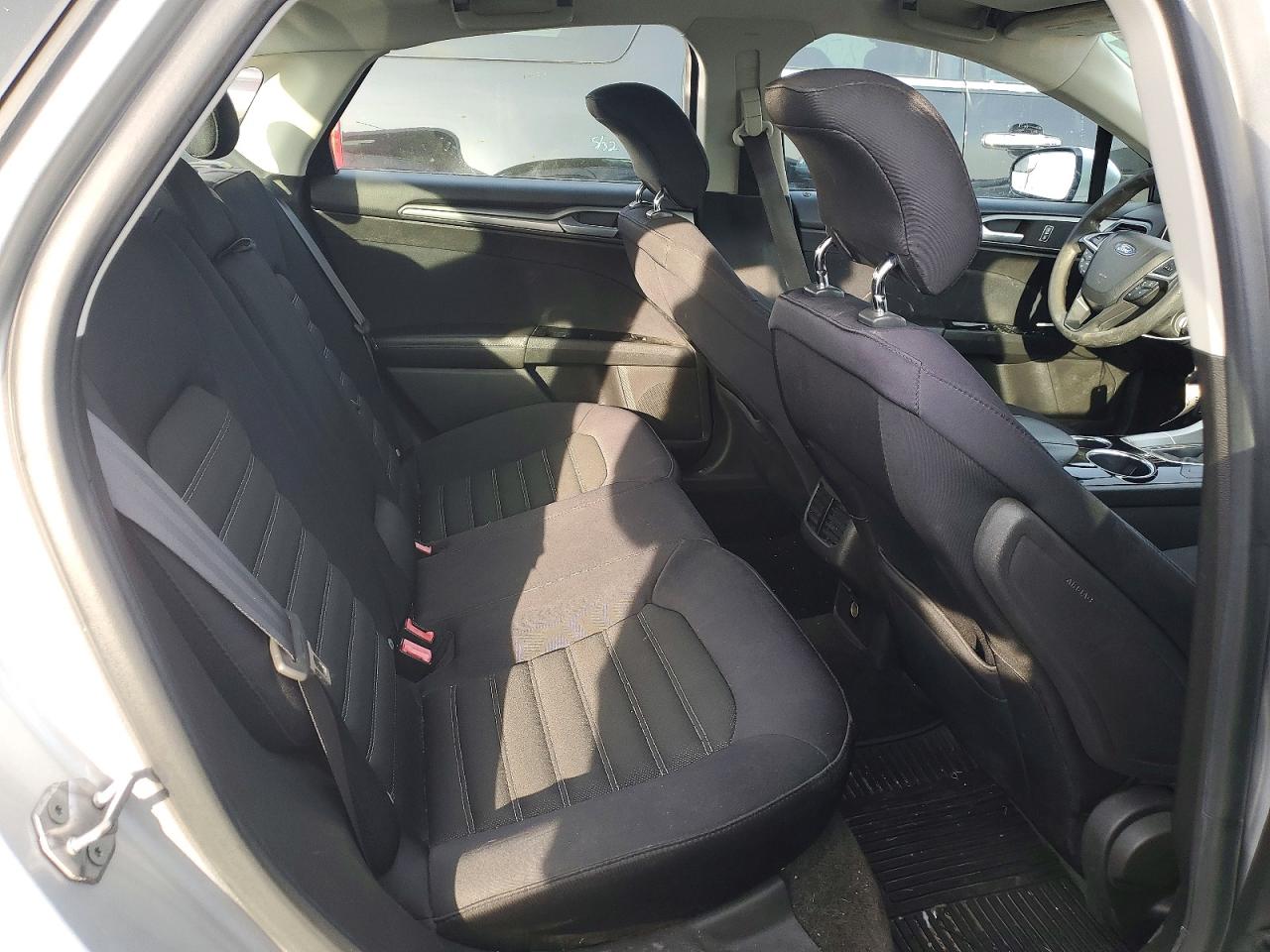 2014 FORD FUSION SE photo 10