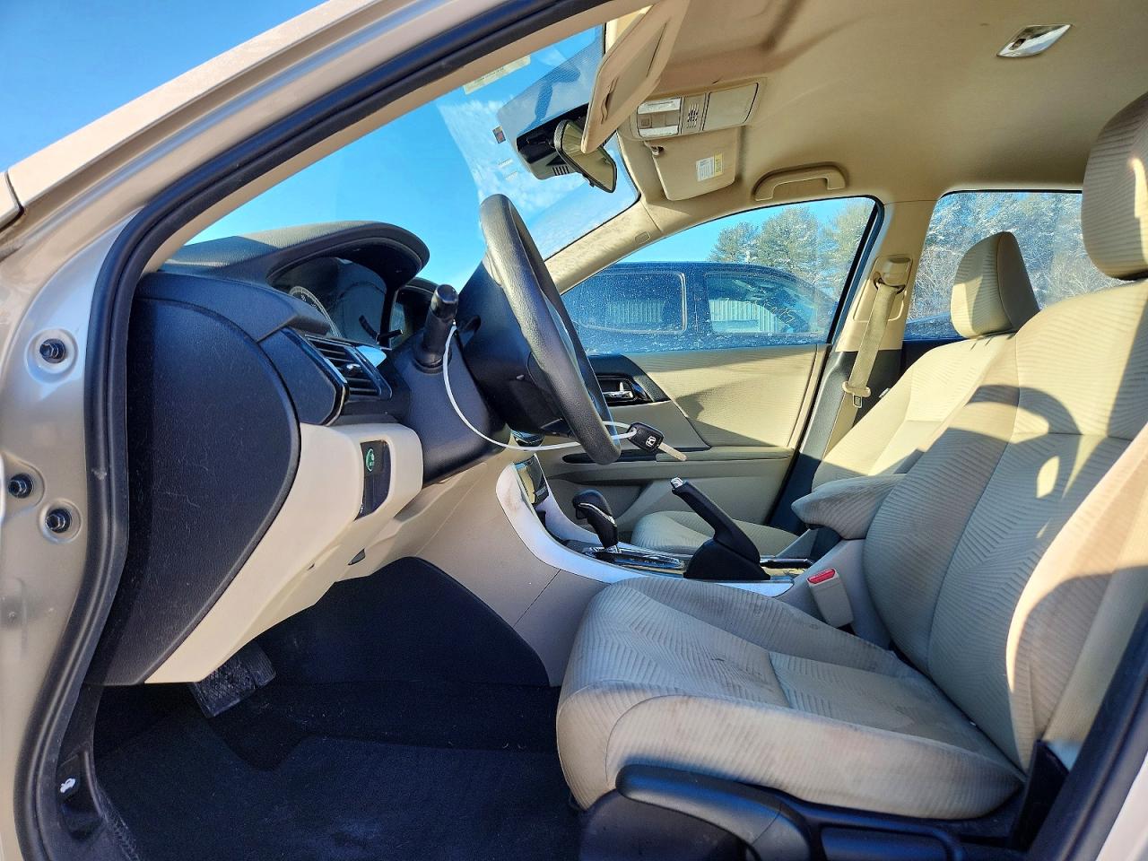 2017 HONDA ACCORD LX photo 7