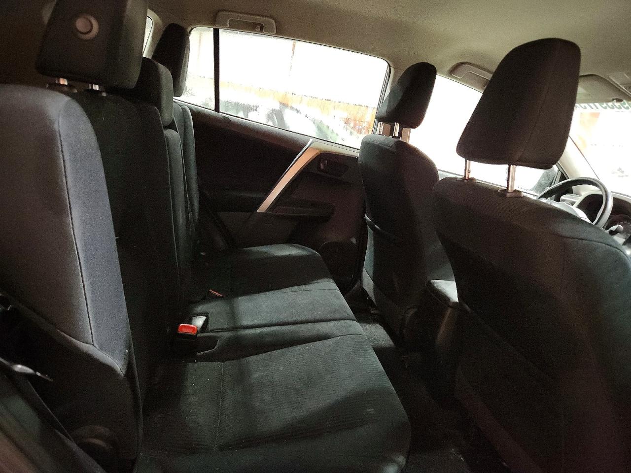 2015 TOYOTA RAV4 LE photo 11