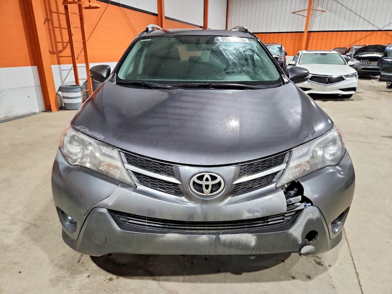 2015 TOYOTA RAV4 LE photo 5