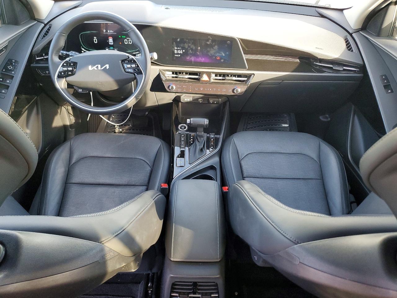 2023 KIA NIRO SX photo 8