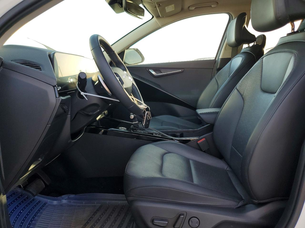 2023 KIA NIRO SX photo 7