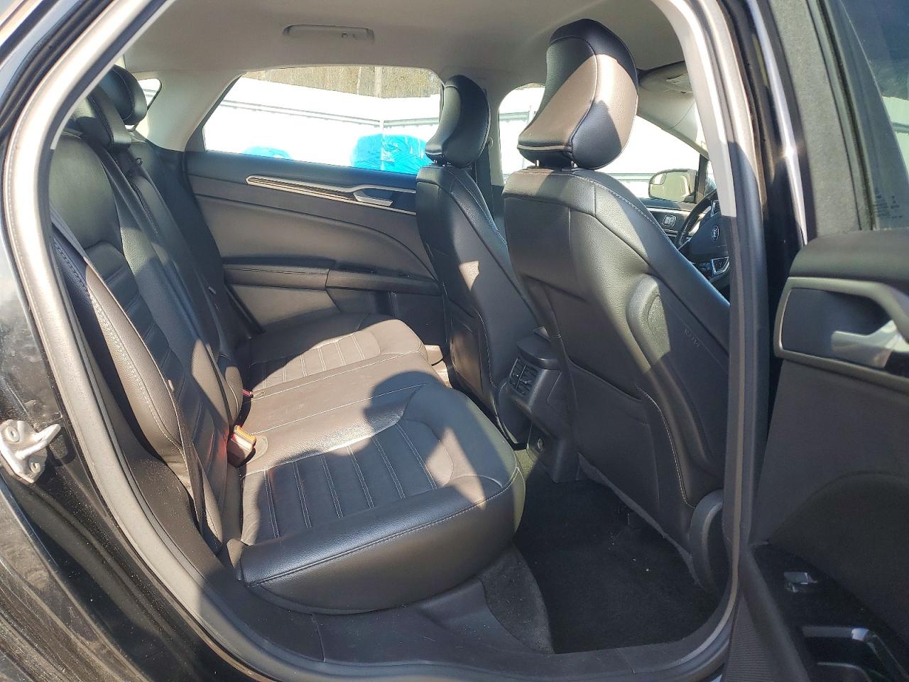 2016 FORD FUSION SE photo 10