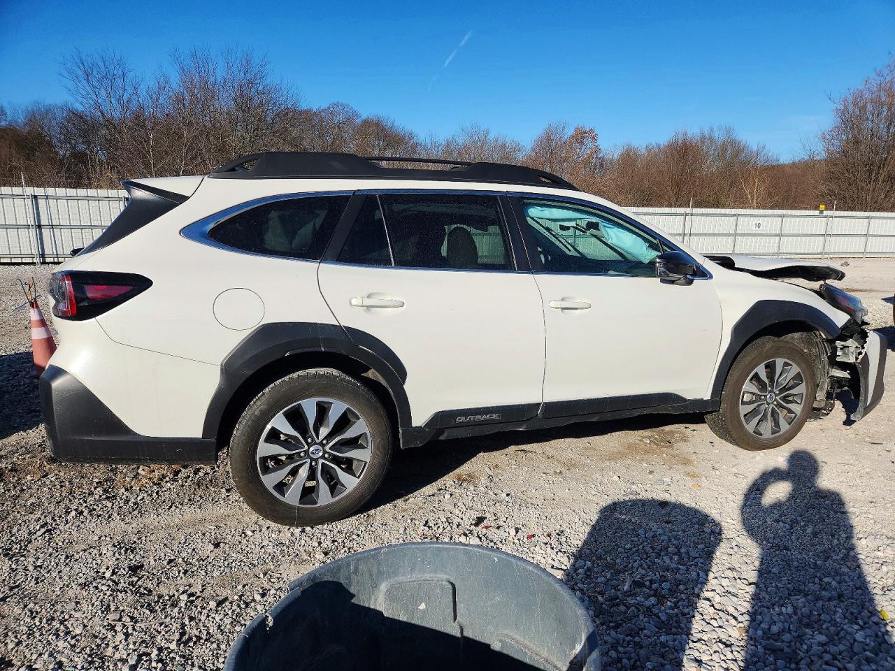 2025 SUBARU OUTBACK LIMITED photo 3
