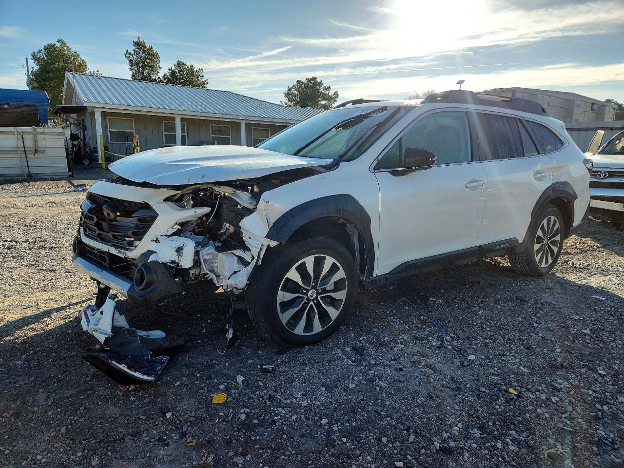 2025 SUBARU OUTBACK