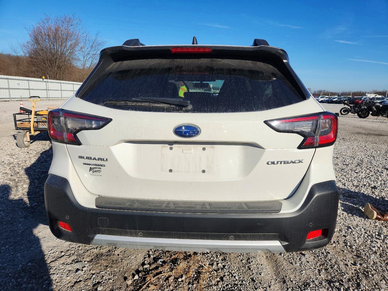 2025 SUBARU OUTBACK LIMITED photo 6