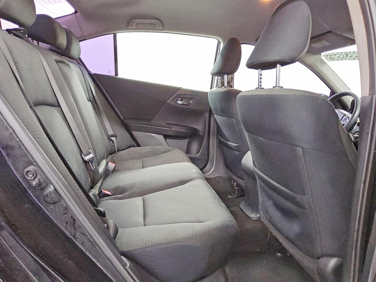 2017 HONDA ACCORD LX photo 10
