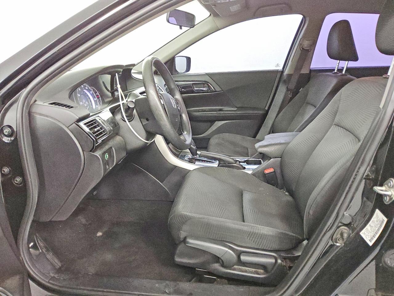 2017 HONDA ACCORD LX photo 7