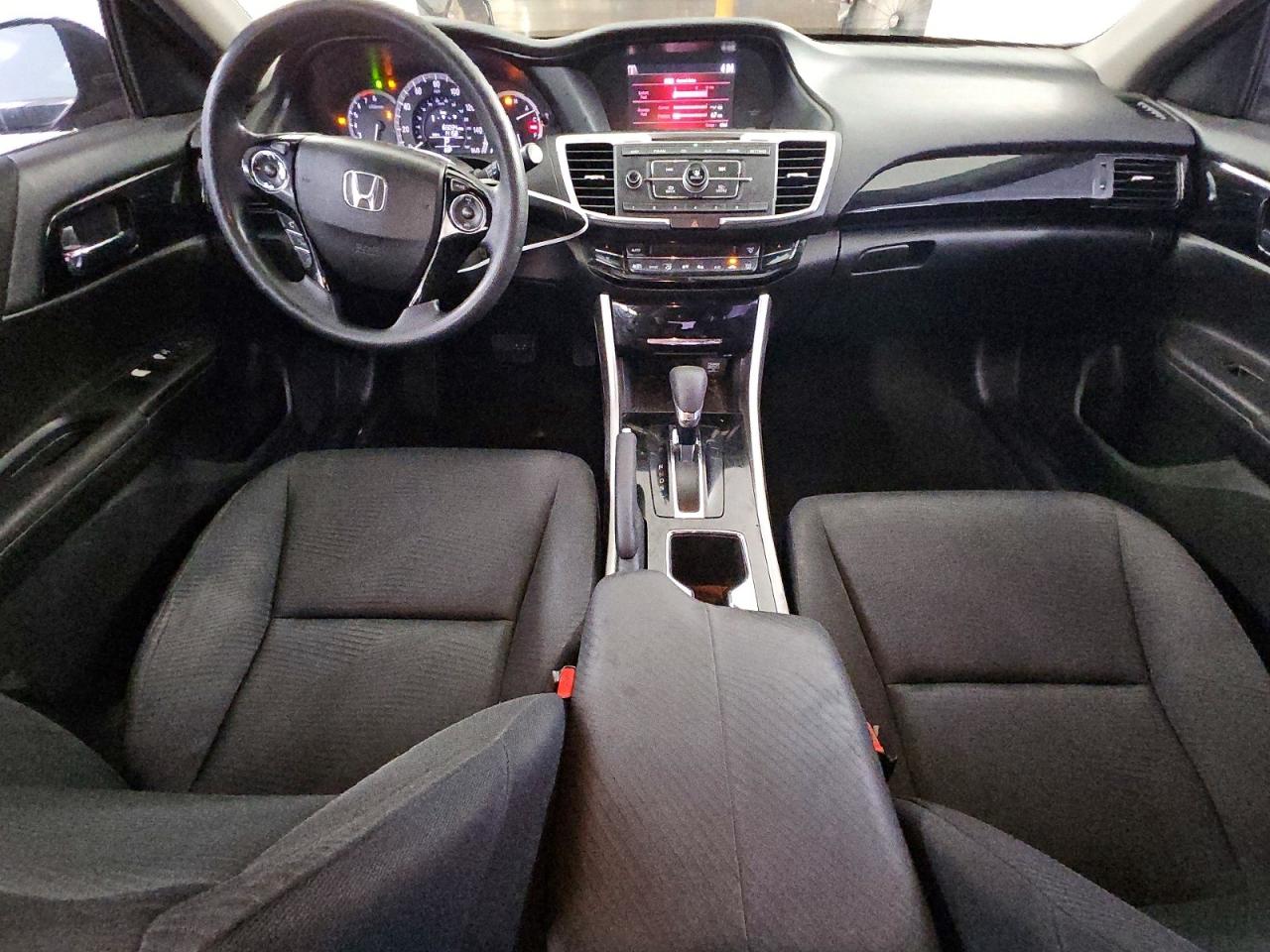2017 HONDA ACCORD LX photo 8