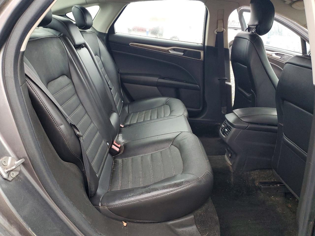 2014 FORD FUSION SE photo 10