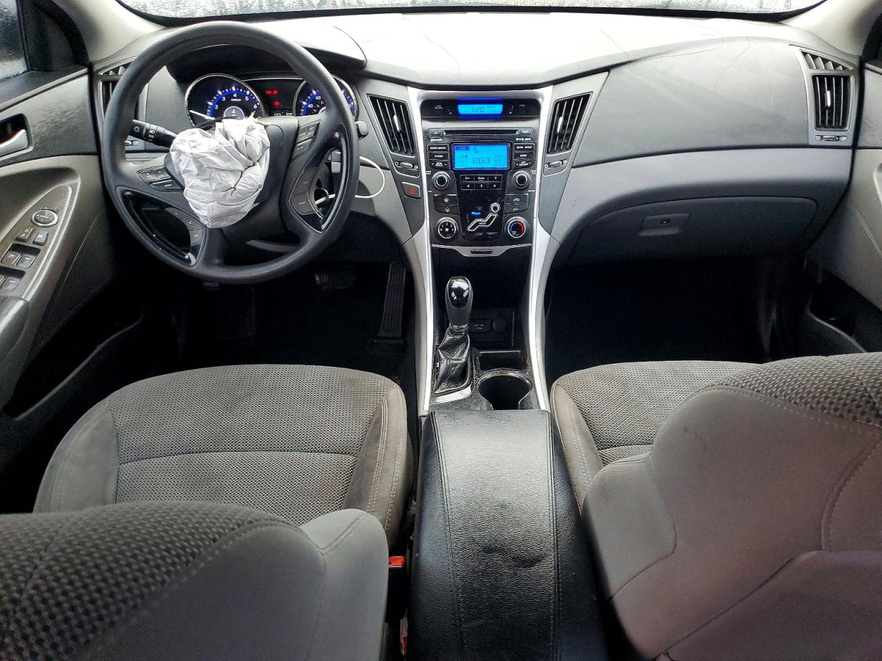 2013 HYUNDAI SONATA photo 8