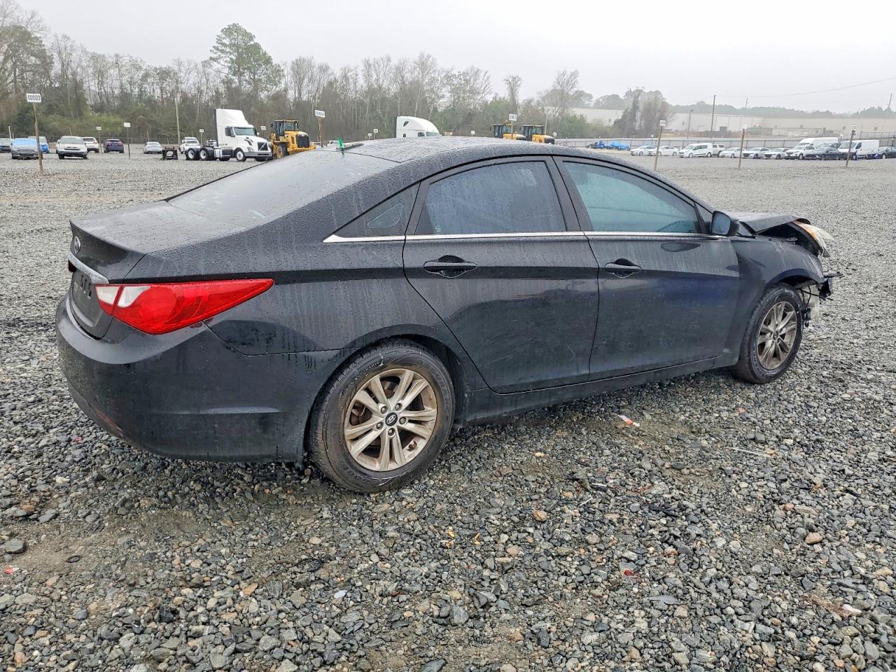 2013 HYUNDAI SONATA photo 3