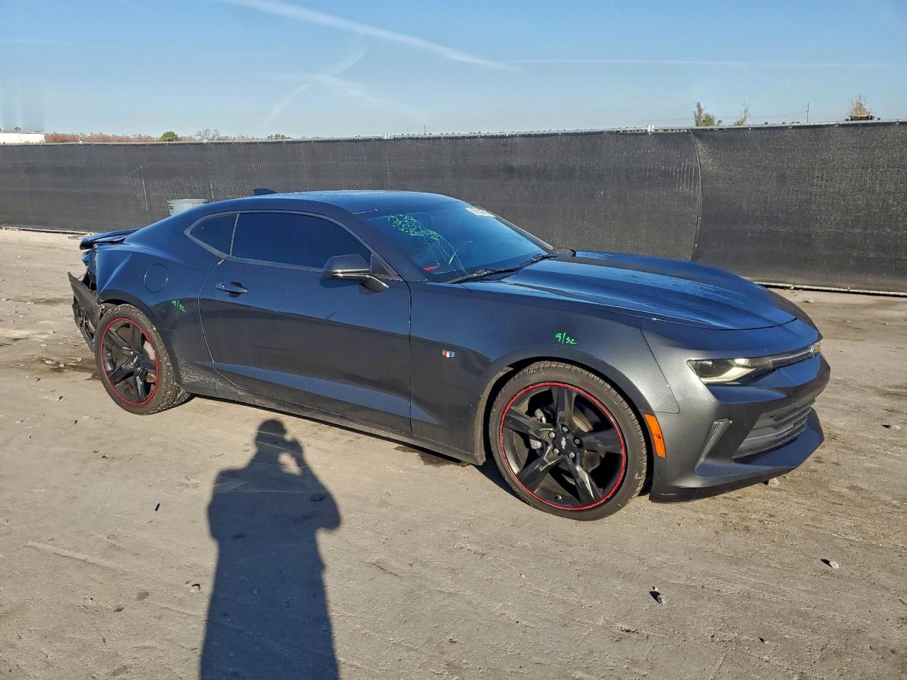 2016 CHEVROLET CAMARO LT photo 4