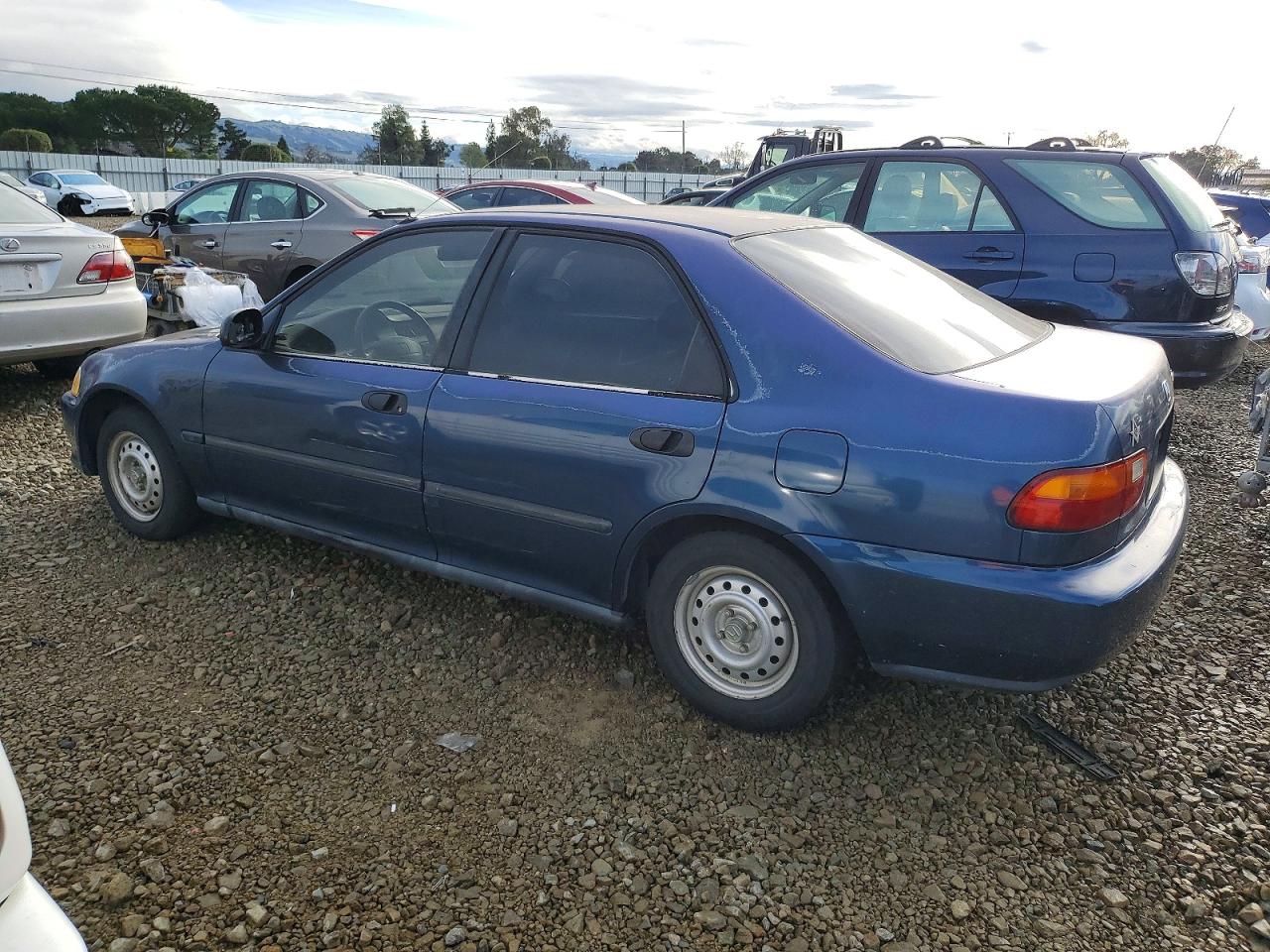 1995 HONDA CIVIC DX photo 2