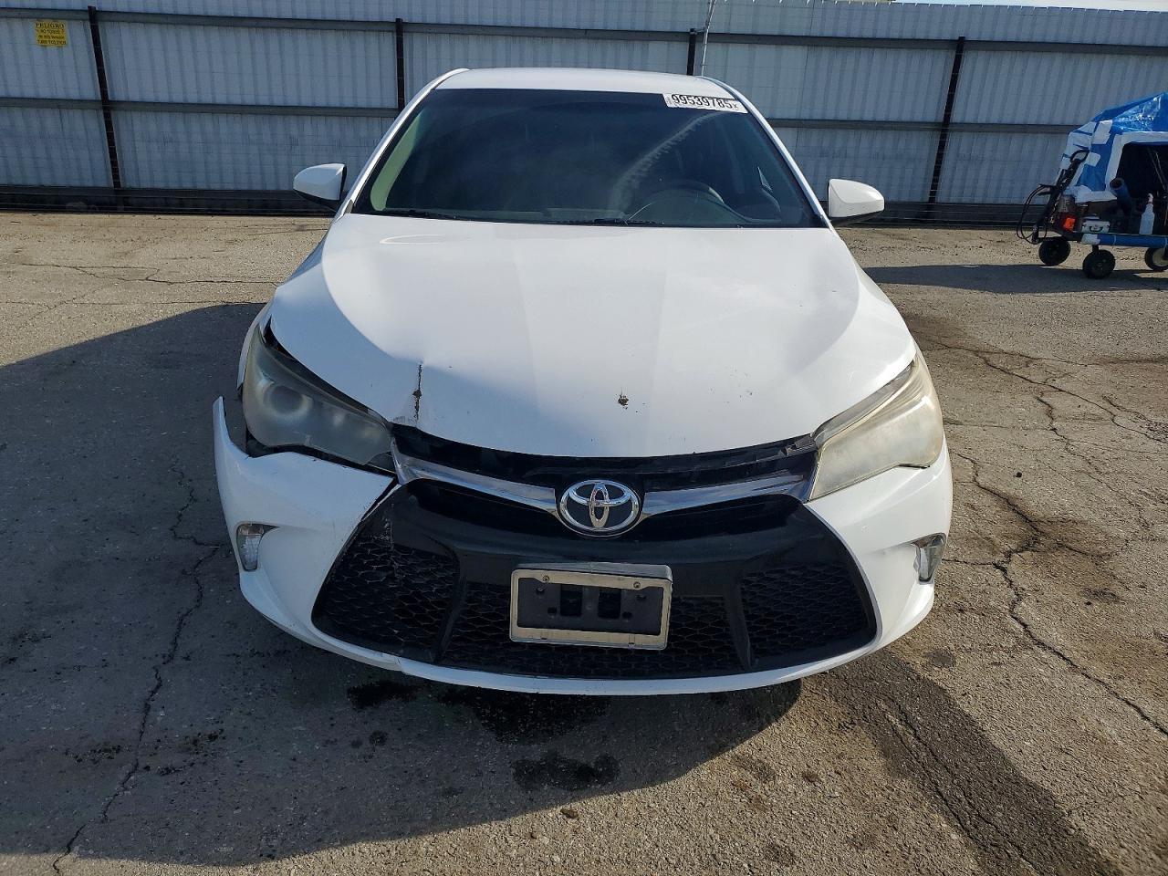 2017 TOYOTA CAMRY LE photo 5
