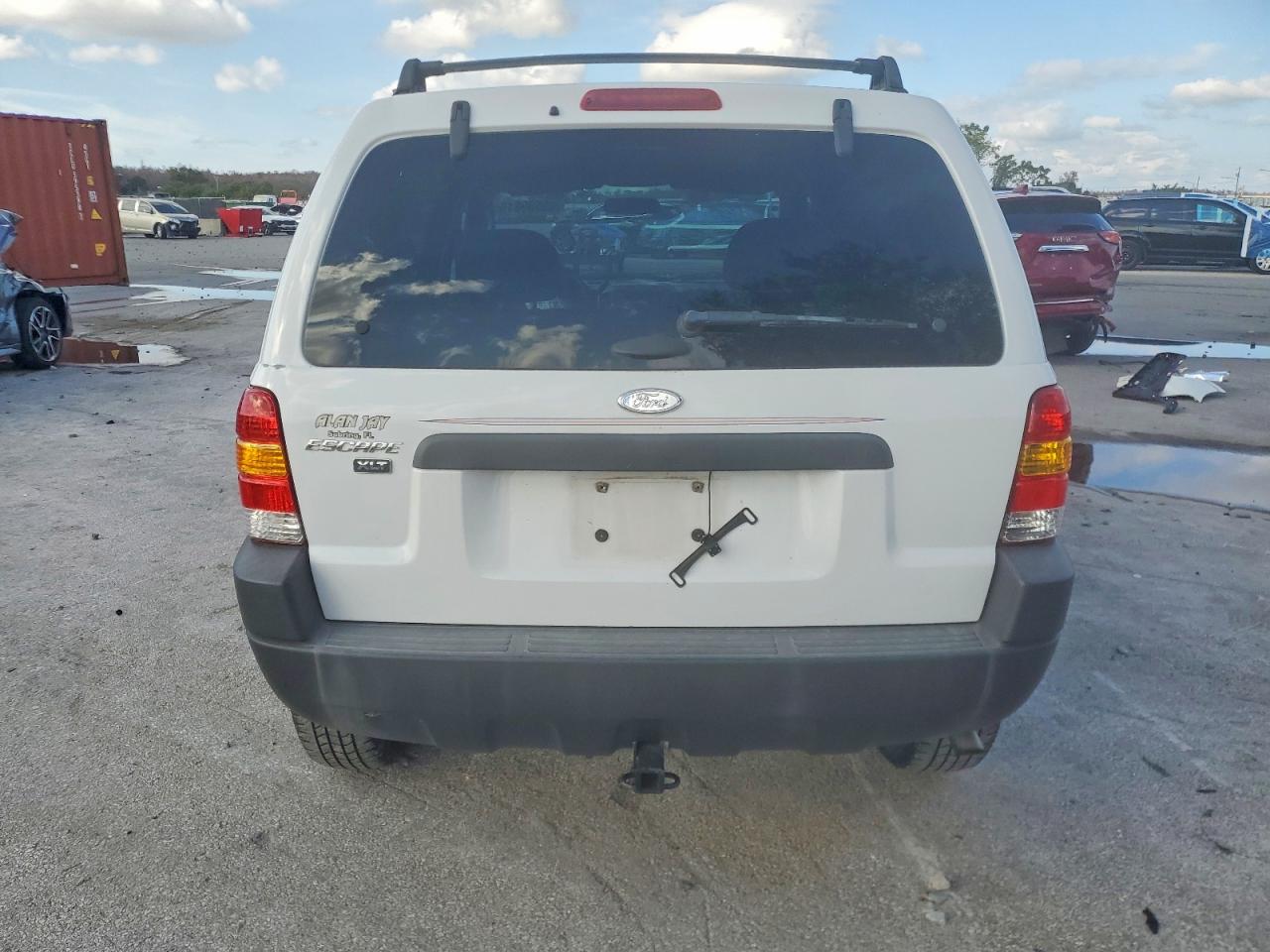 2003 FORD ESCAPE XLT photo 6