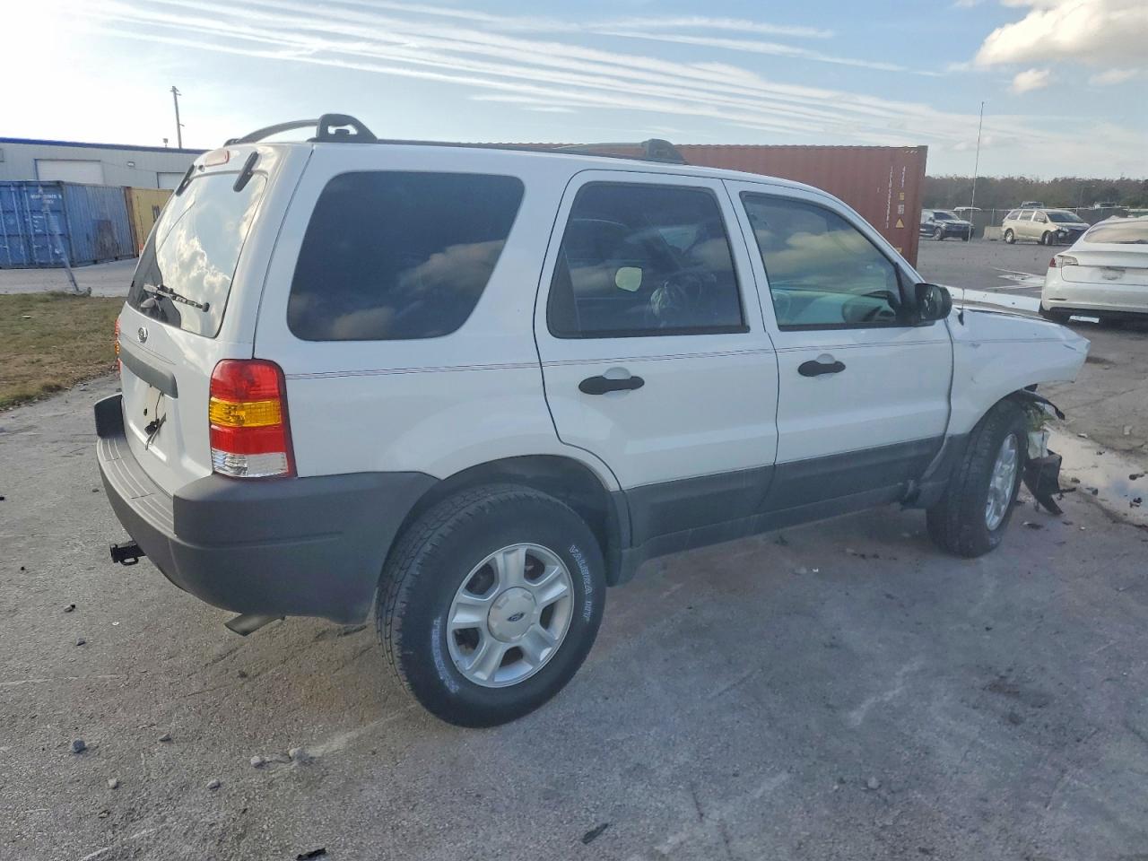 2003 FORD ESCAPE XLT photo 3