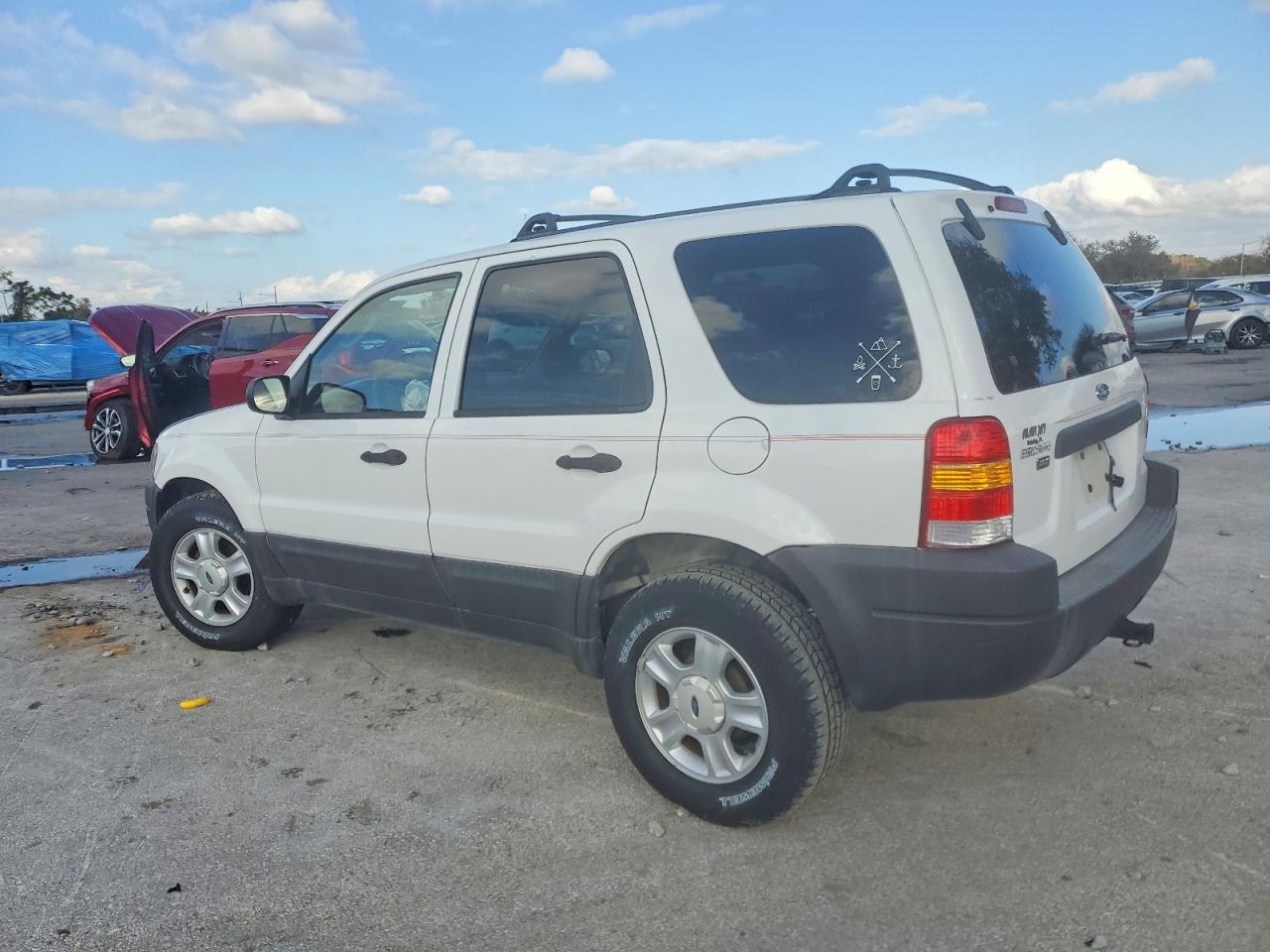 2003 FORD ESCAPE XLT photo 2
