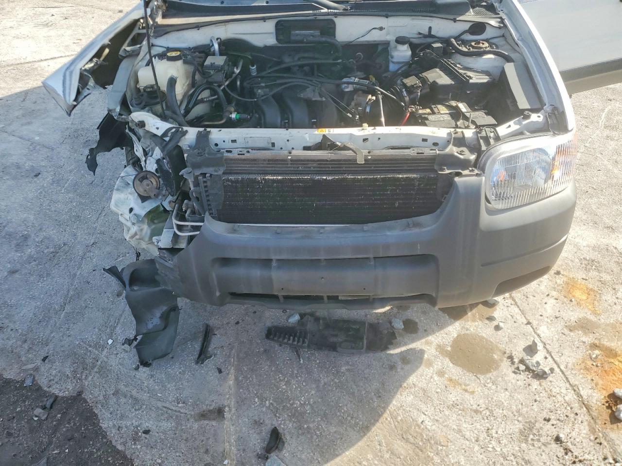 2003 FORD ESCAPE XLT photo 12