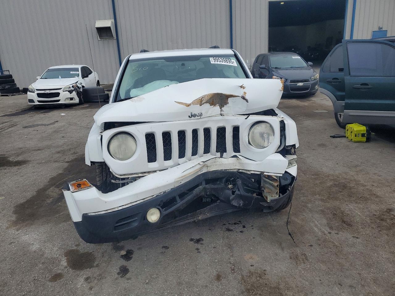2014 JEEP PATRIOT LATITUDE photo 5