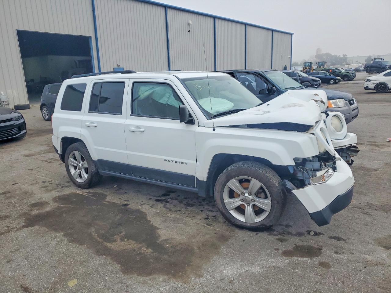 2014 JEEP PATRIOT LATITUDE photo 4