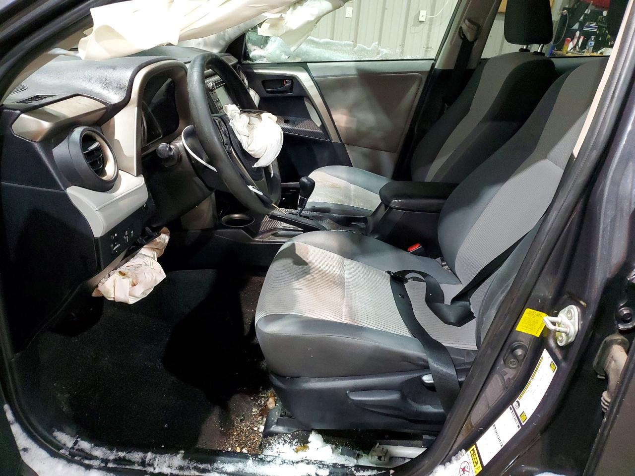 2013 TOYOTA RAV4 LE photo 7