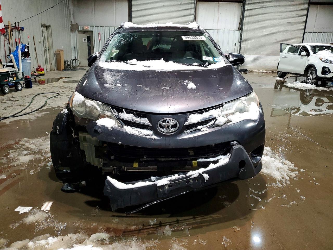 2013 TOYOTA RAV4 LE photo 5