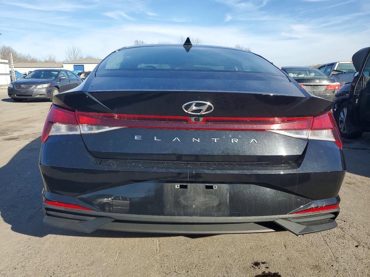 2021 HYUNDAI ELANTRA SEL photo 11