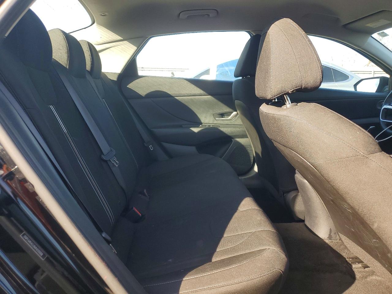2021 HYUNDAI ELANTRA SEL photo 19