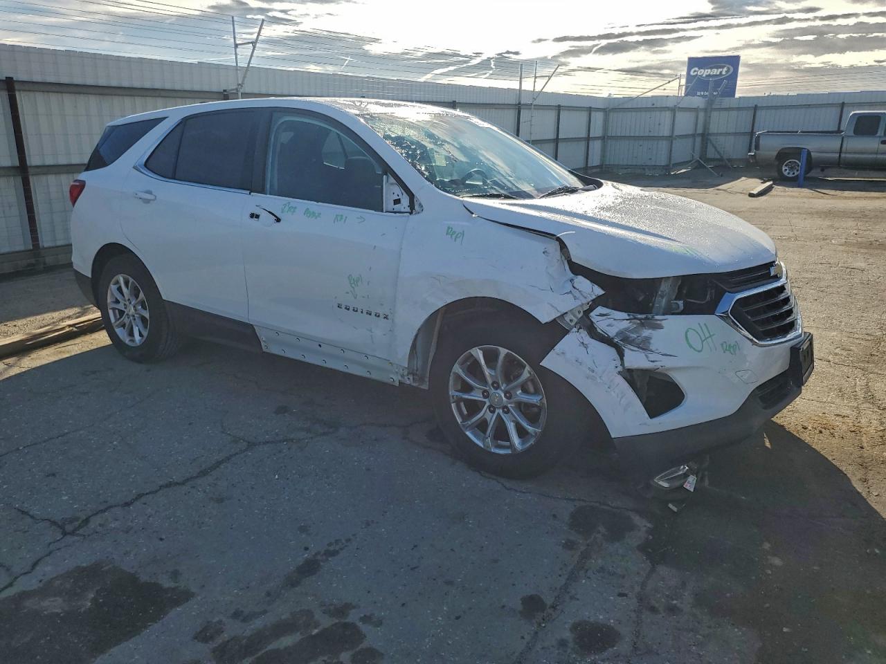 2018 CHEVROLET EQUINOX LT photo 4