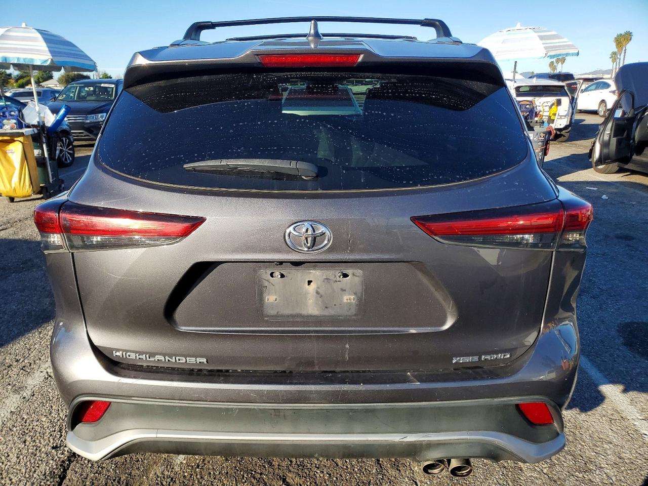 2022 TOYOTA HIGHLANDER XSE photo 6