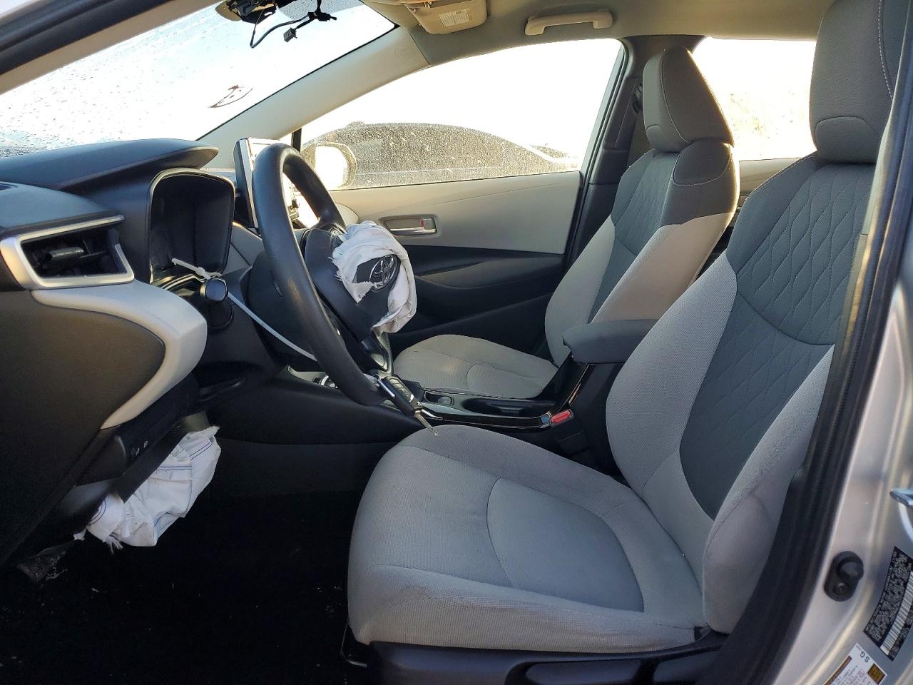2021 TOYOTA COROLLA LE photo 7