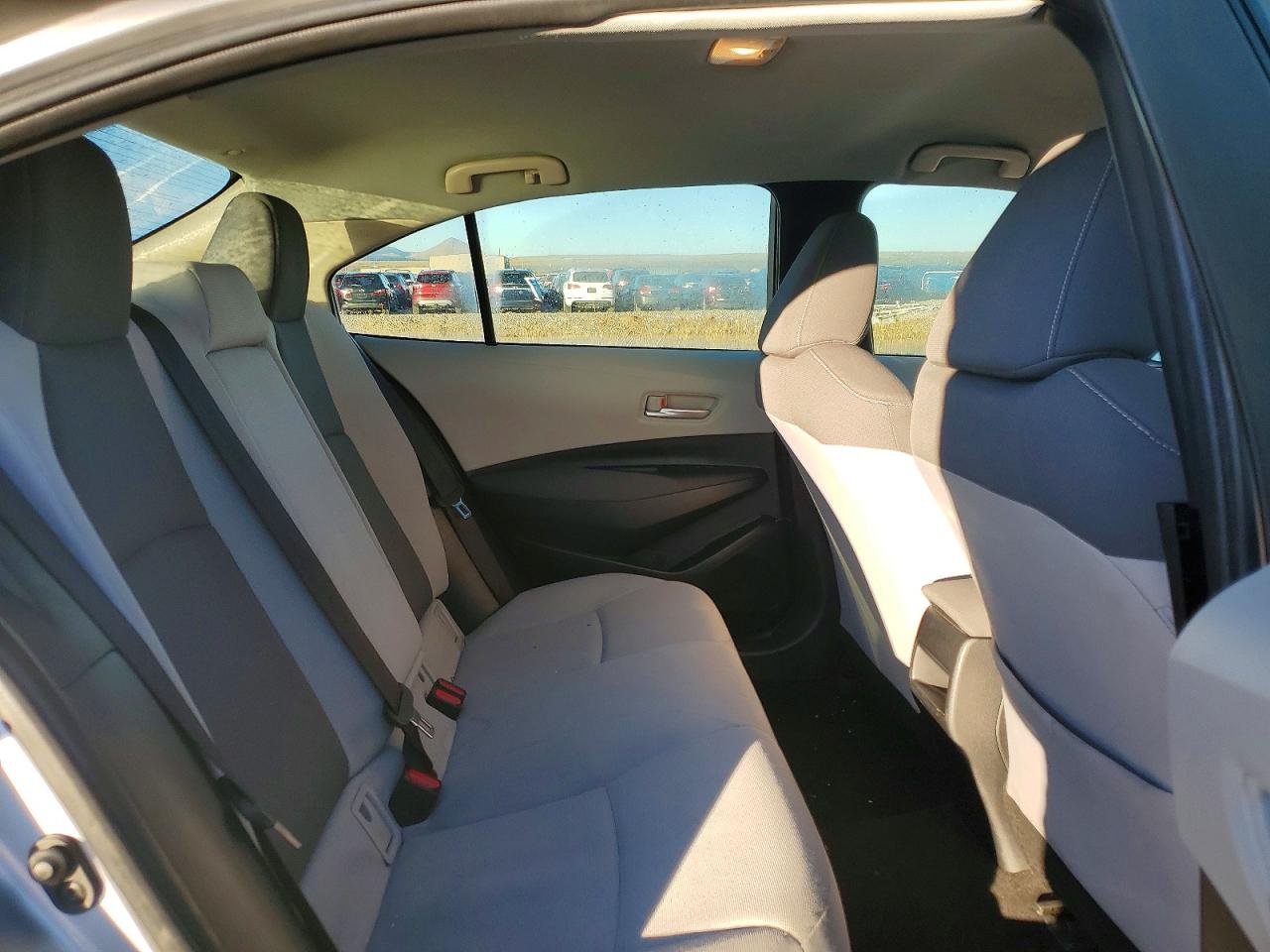 2021 TOYOTA COROLLA LE photo 10