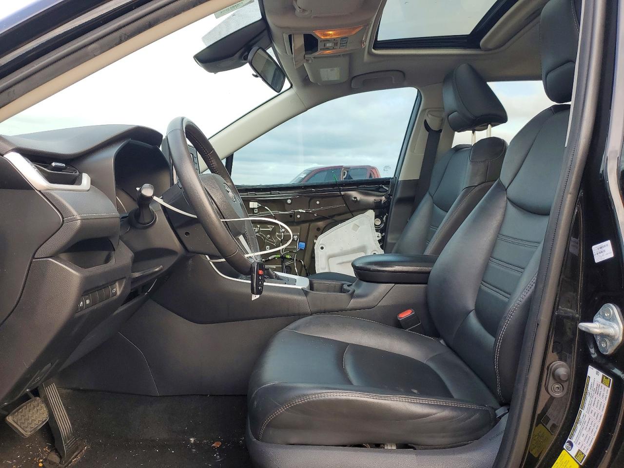 2021 TOYOTA RAV4 XLE PREMIUM photo 7
