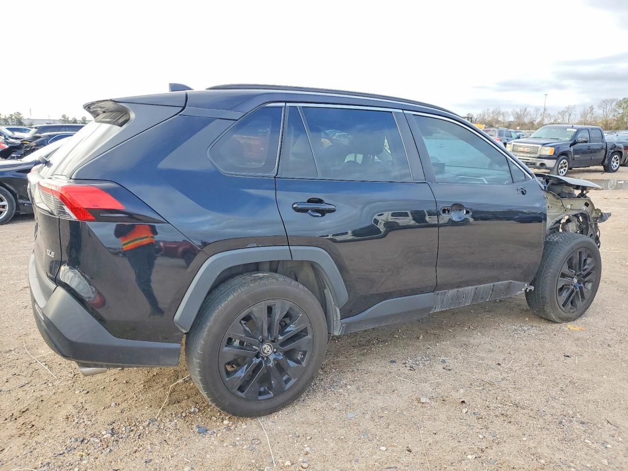 2021 TOYOTA RAV4 XLE PREMIUM photo 3