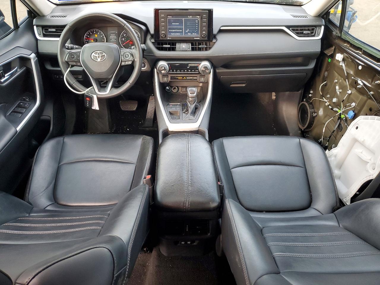 2021 TOYOTA RAV4 XLE PREMIUM photo 8