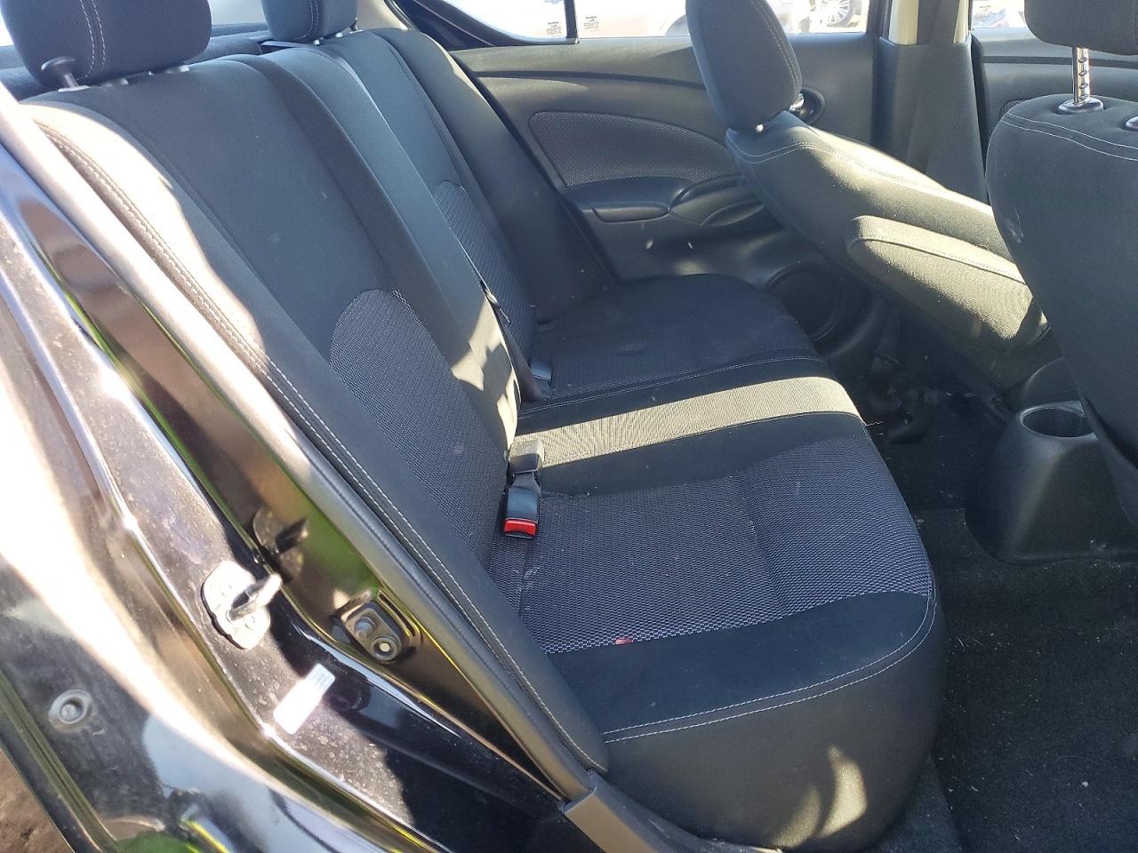 2019 NISSAN VERSA S photo 19