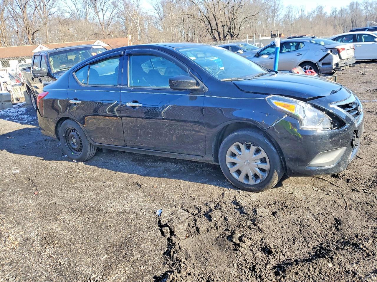 2019 NISSAN VERSA S photo 7