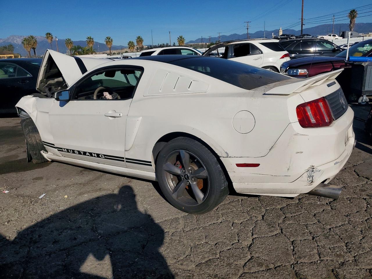 2012 FORD MUSTANG photo 2