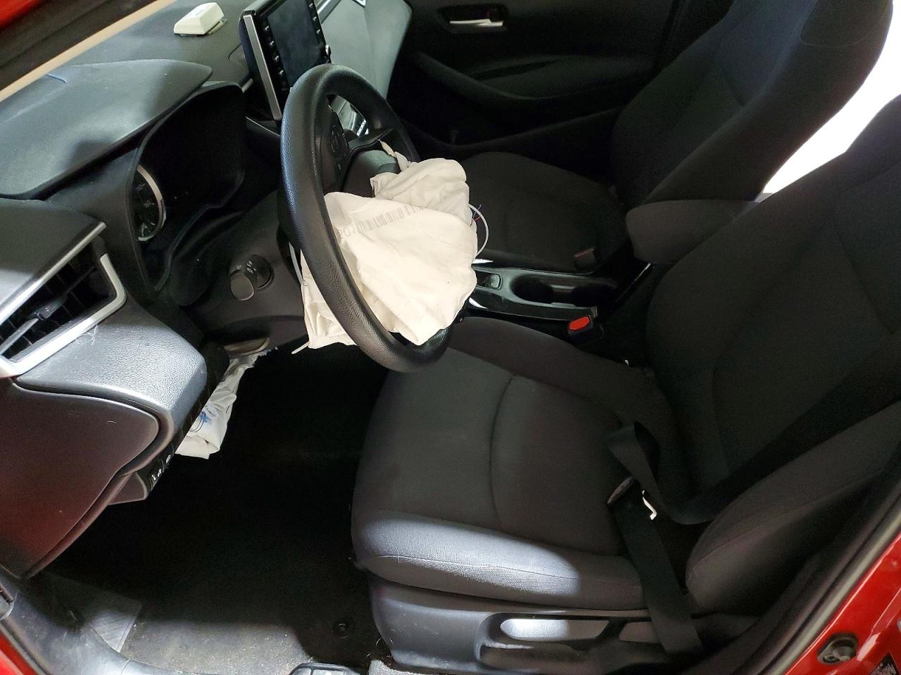 2020 TOYOTA COROLLA LE photo 13