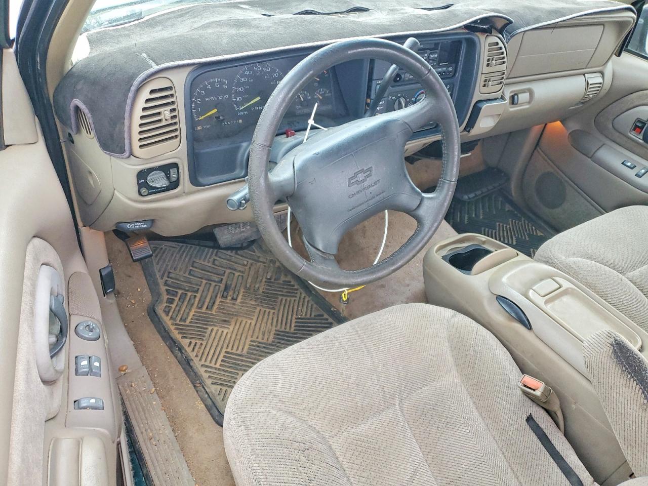 1997 CHEVROLET GMT-400 C1500 photo 8
